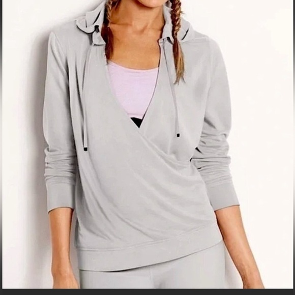 Victoria's Secret/Sport Faux Wrap
Oversized Hoodie L - Picture 5 of 6